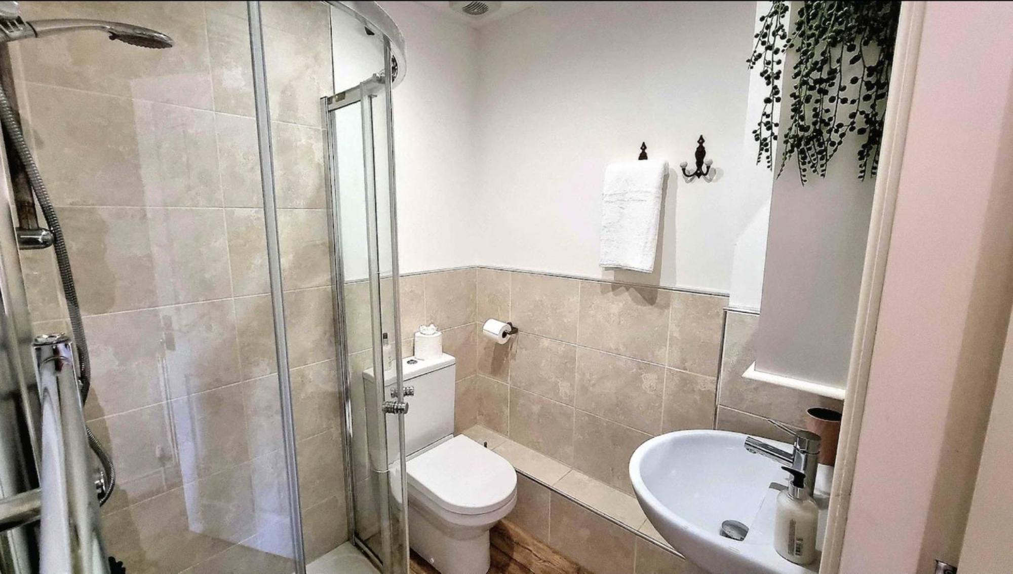 Top Floor Double En-Suite Br Apartment Central Matlock Matlock  Exteriör bild
